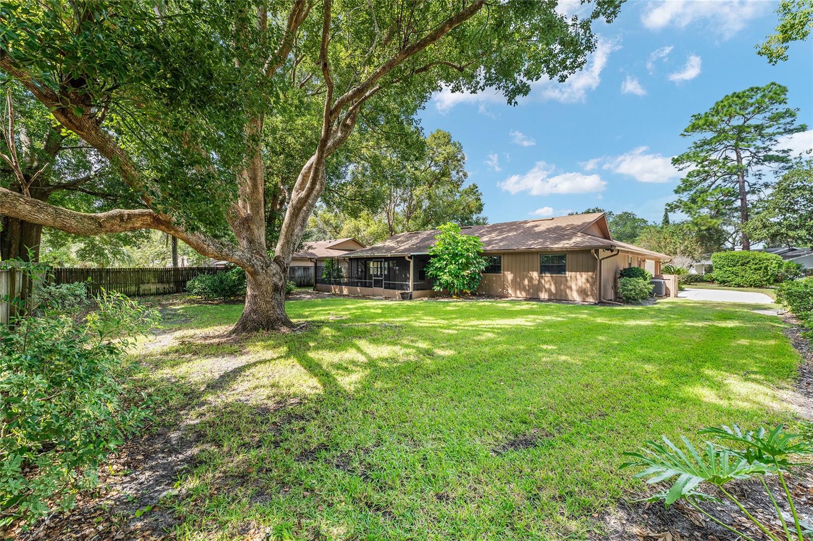 Image 66 of 74 For 290 Queensberry Court