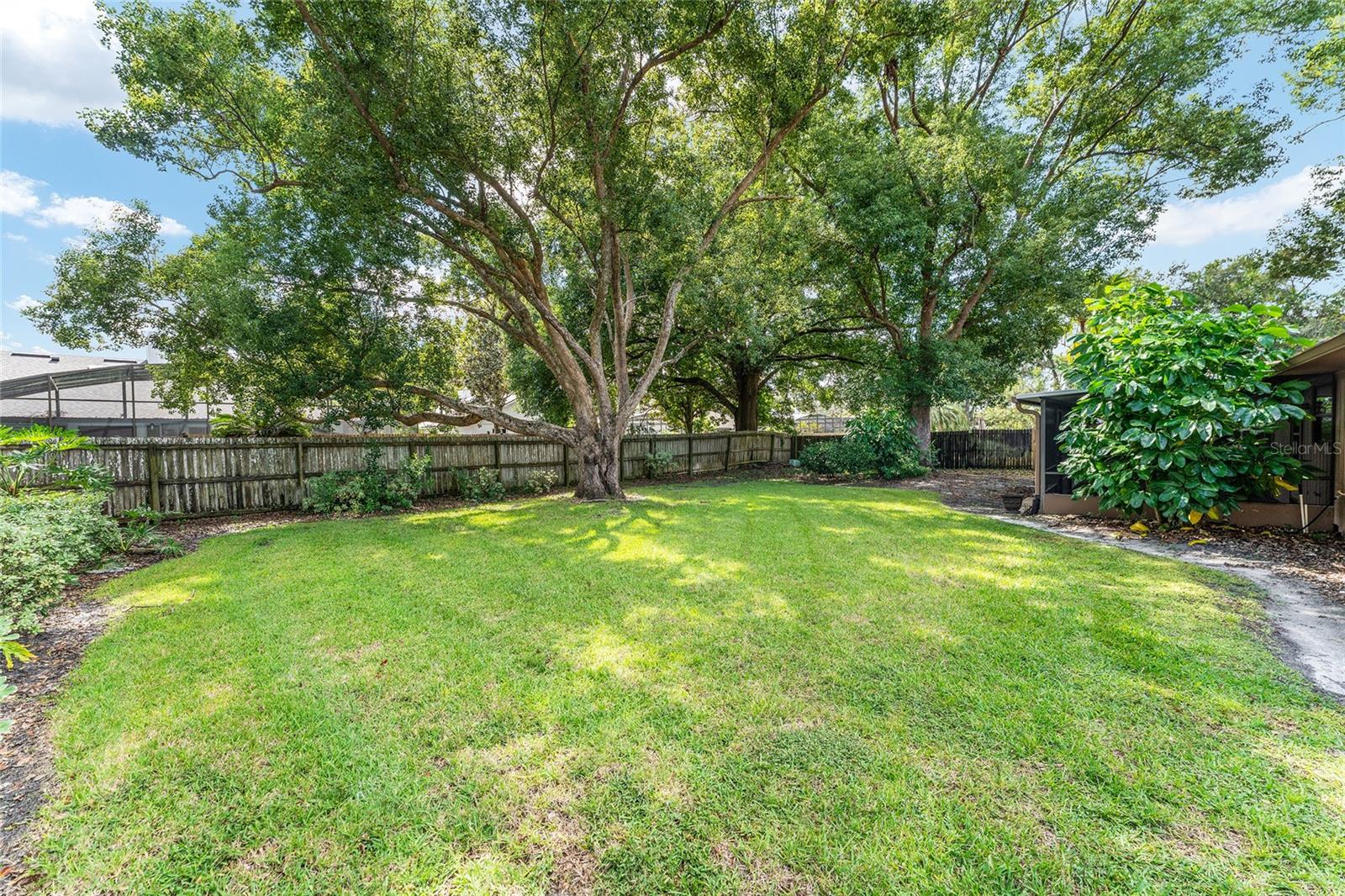 Image 67 of 74 For 290 Queensberry Court