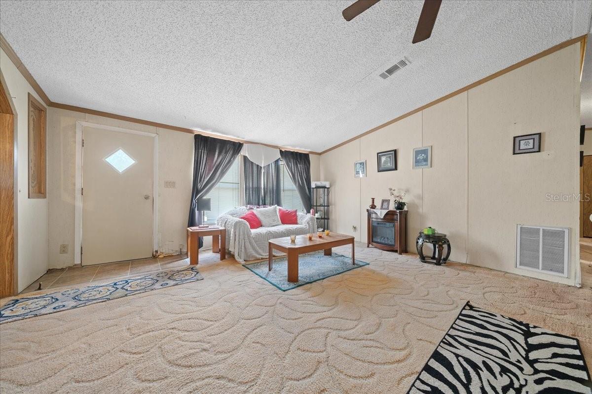 Image 5 of 22 For 11302 105th Avenue