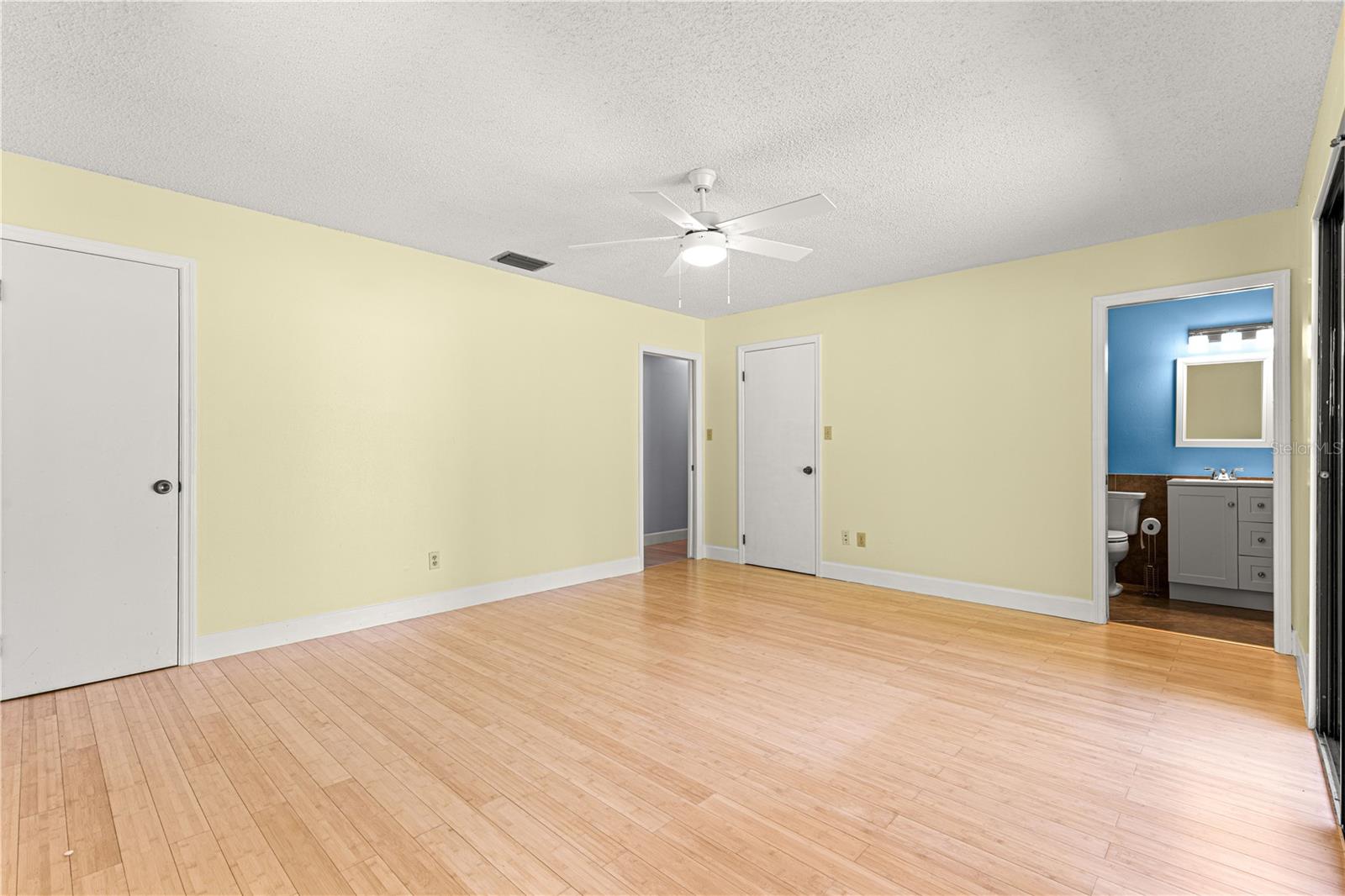 Image 21 of 53 For 13988 41st Terrace