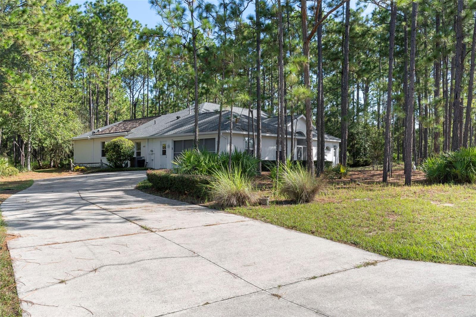 Image 3 of 62 For 4881 Phoenix Drive