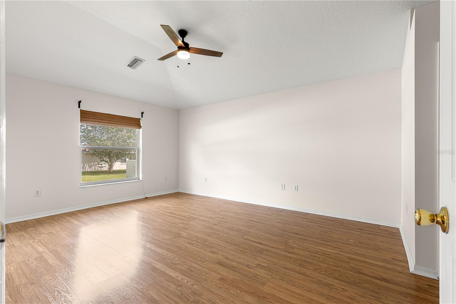 Image 16 of 44 For 5661 88th Place