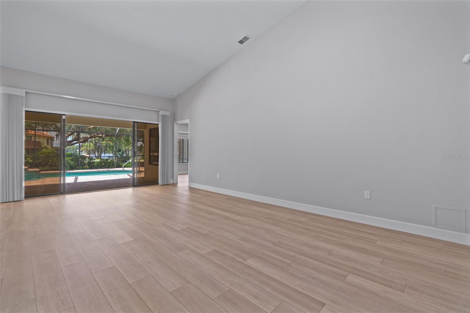 Image 20 of 47 For 217 Buena Vista Court