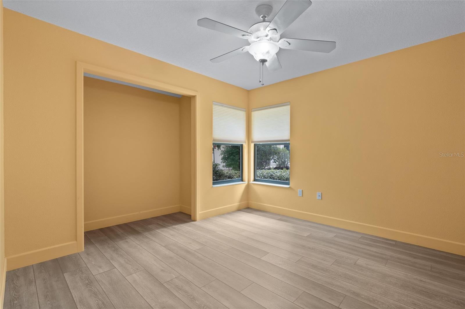 Image 33 of 47 For 217 Buena Vista Court