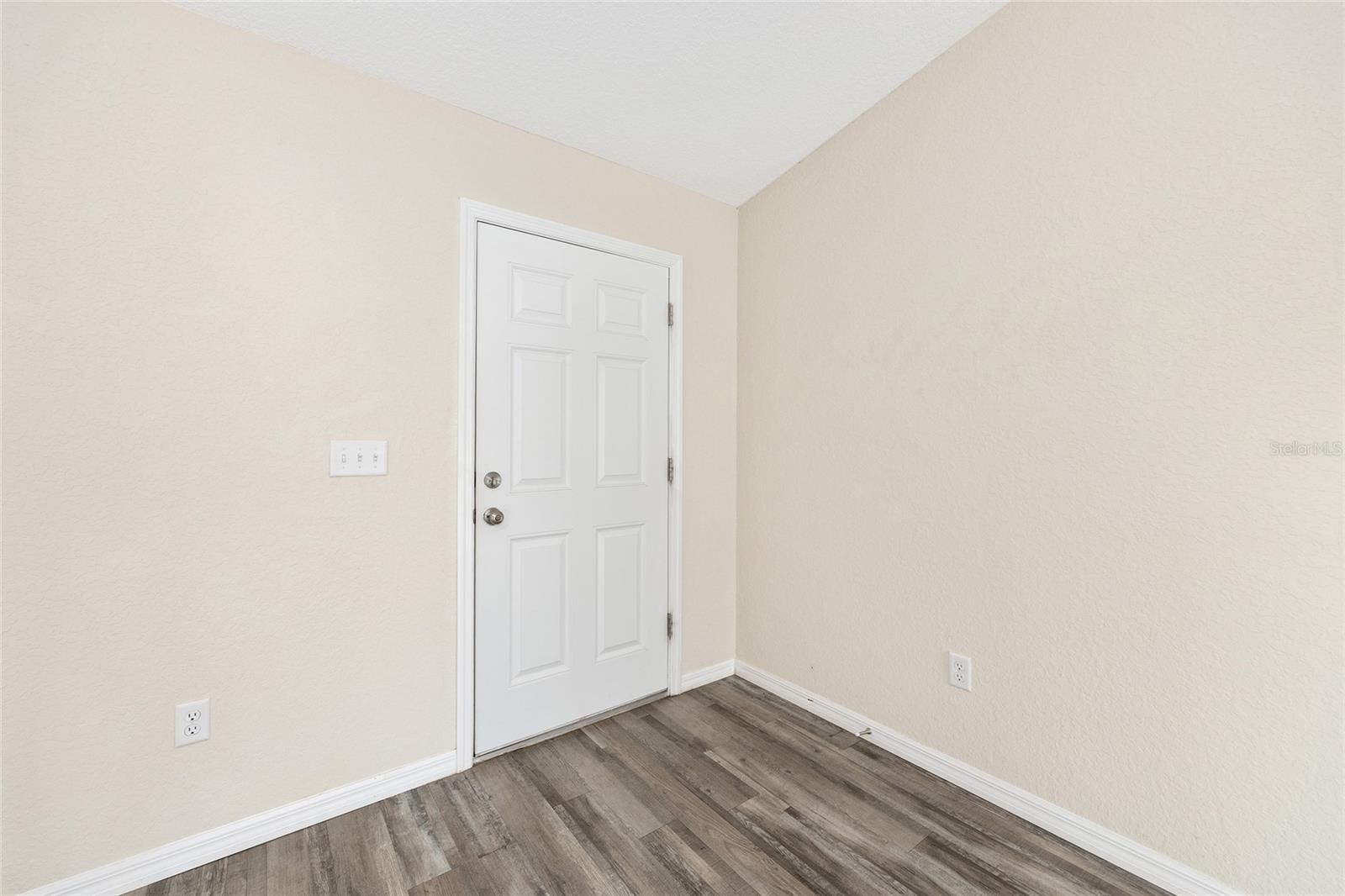 Image 10 of 50 For 99 Juniper Loop Circle