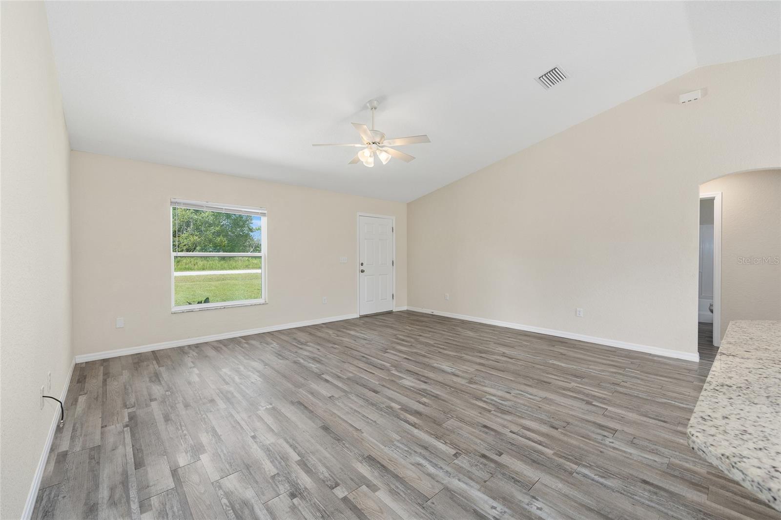 Image 12 of 50 For 99 Juniper Loop Circle