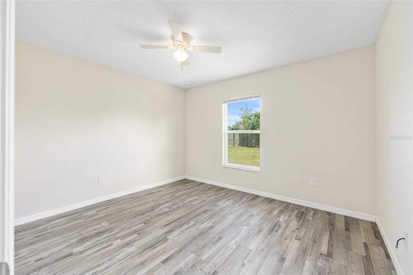 Image 31 of 50 For 99 Juniper Loop Circle