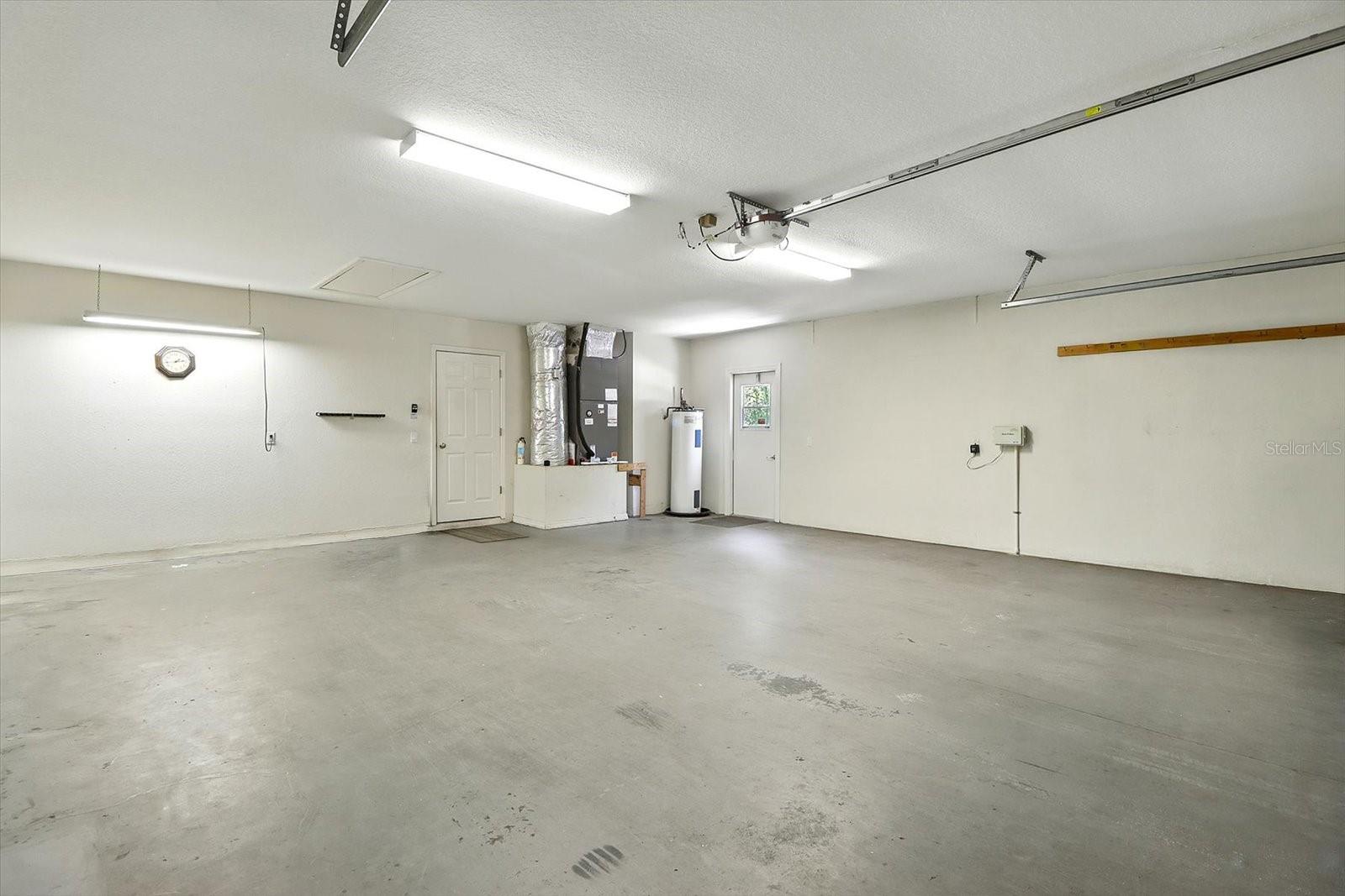 Image 31 of 44 For 8 Sweetgum Court N