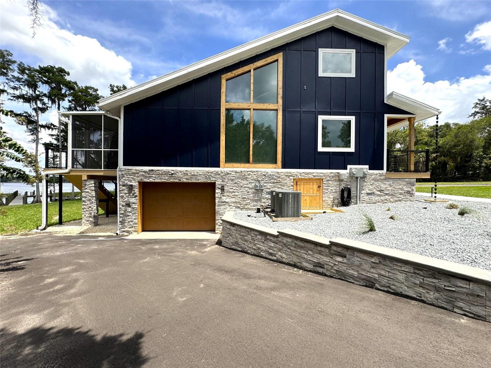 Image 3 of 80 For 419 Apopka Avenue