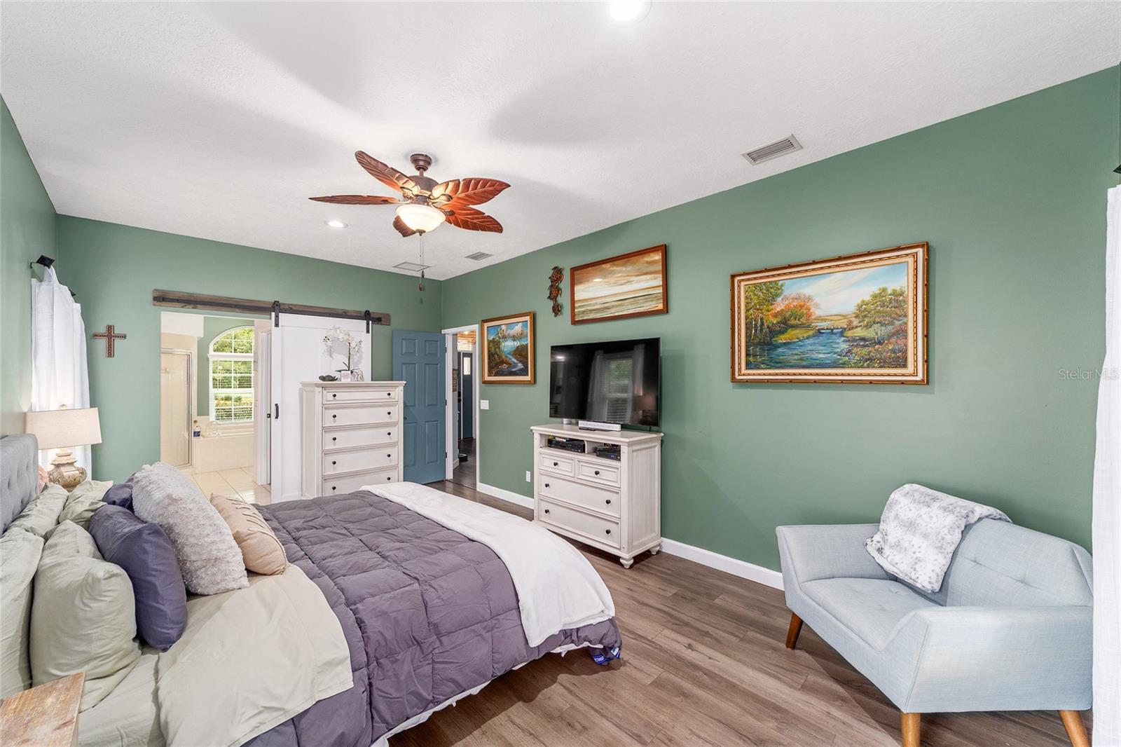 Image 21 of 42 For 3135 Barton Creek Circle