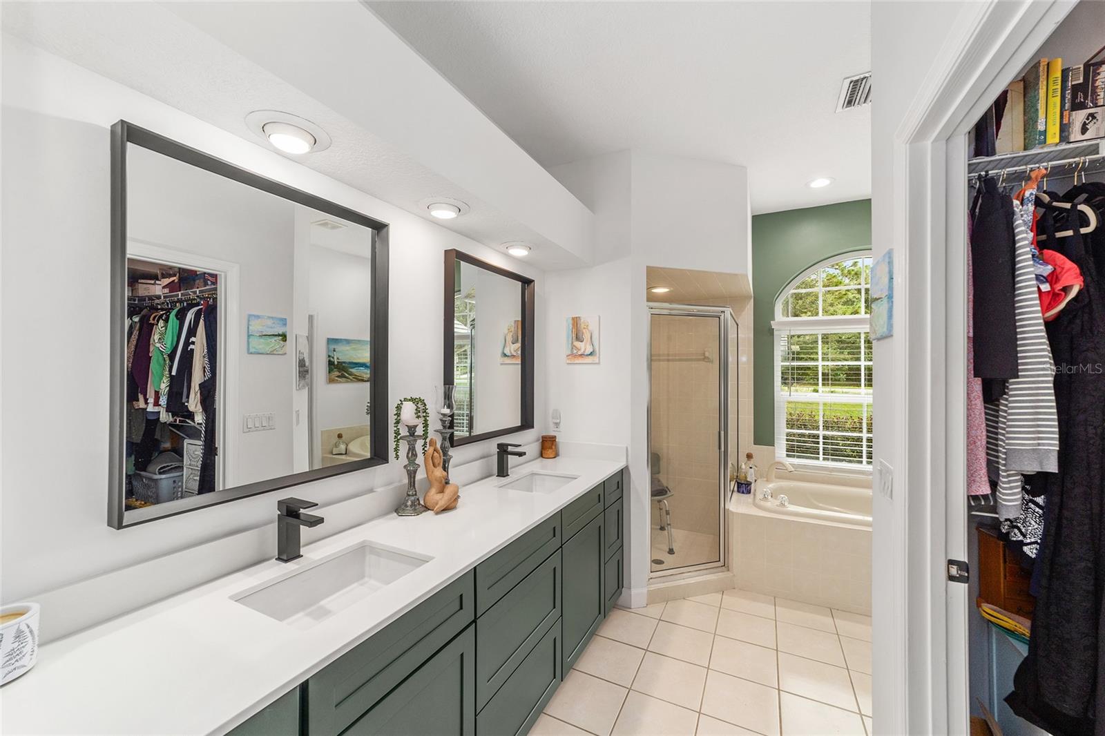 Image 22 of 42 For 3135 Barton Creek Circle
