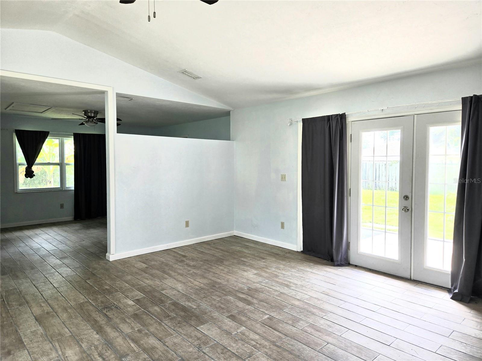 Image 15 of 22 For 4091 4th Terrace