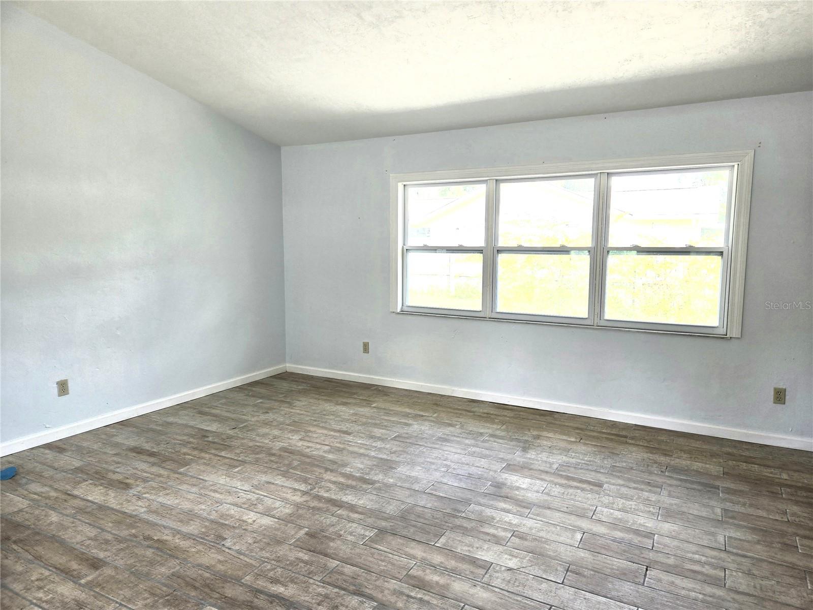 Image 18 of 22 For 4091 4th Terrace