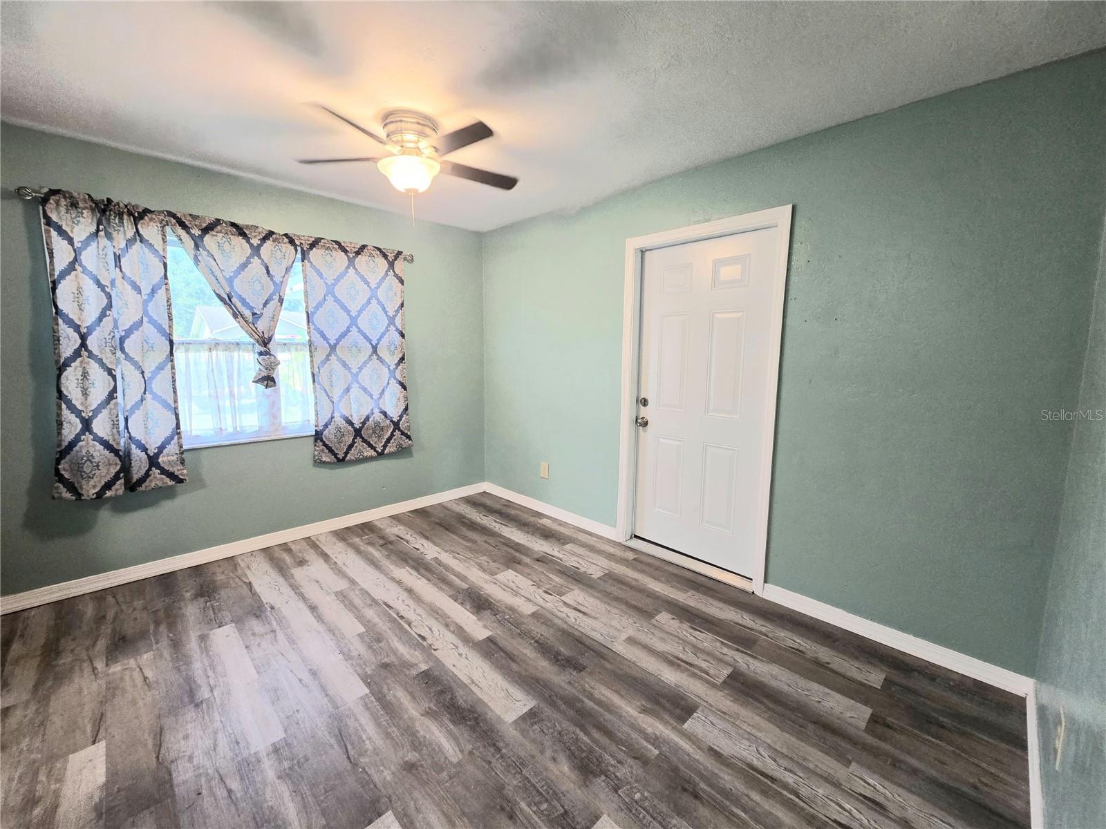 Image 7 of 22 For 4091 4th Terrace