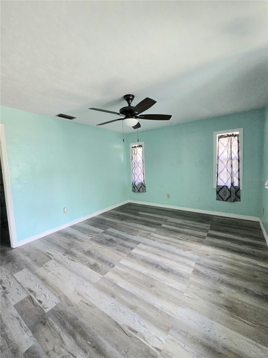 Image 8 of 22 For 4091 4th Terrace