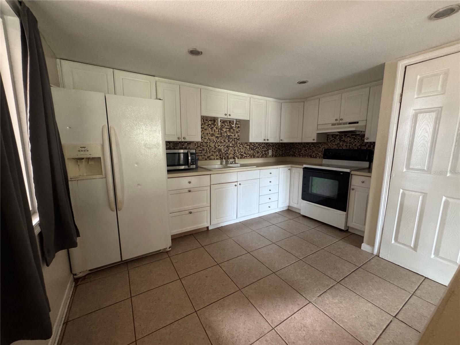 Image 11 of 28 For 8232 Fairways Circle D101