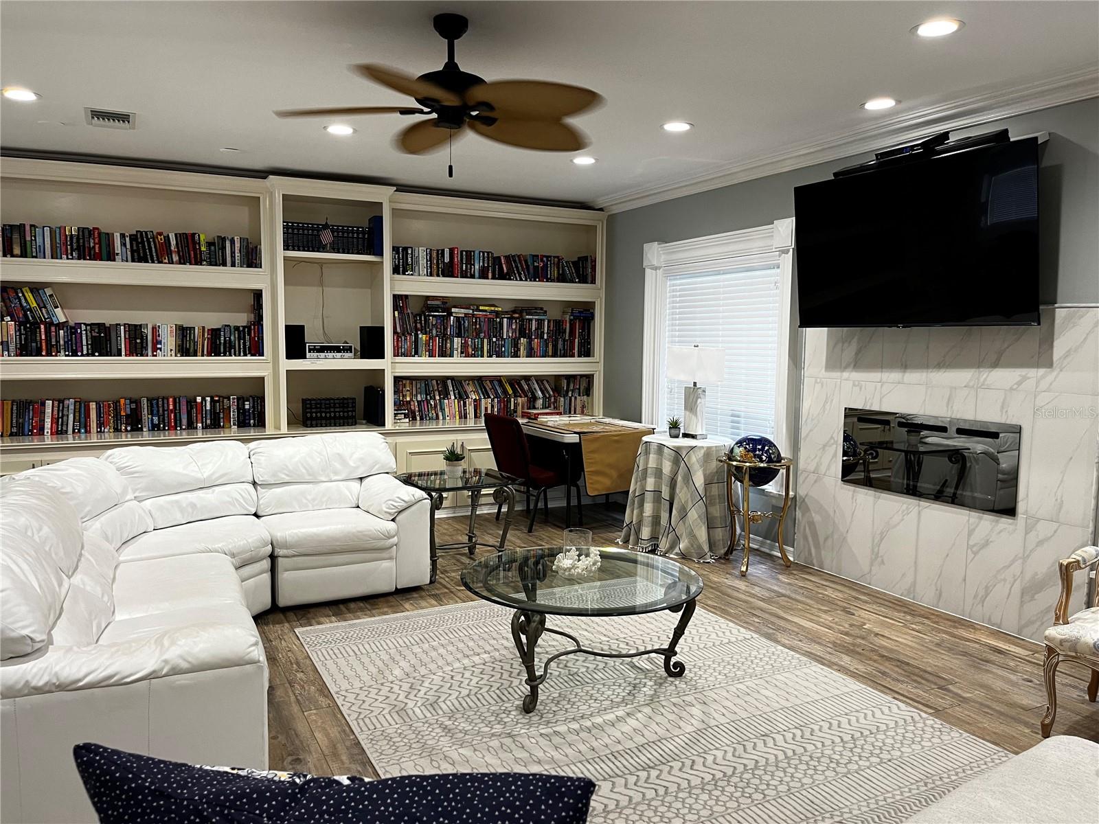 Image 43 of 58 For 6157 Silver Palm Way