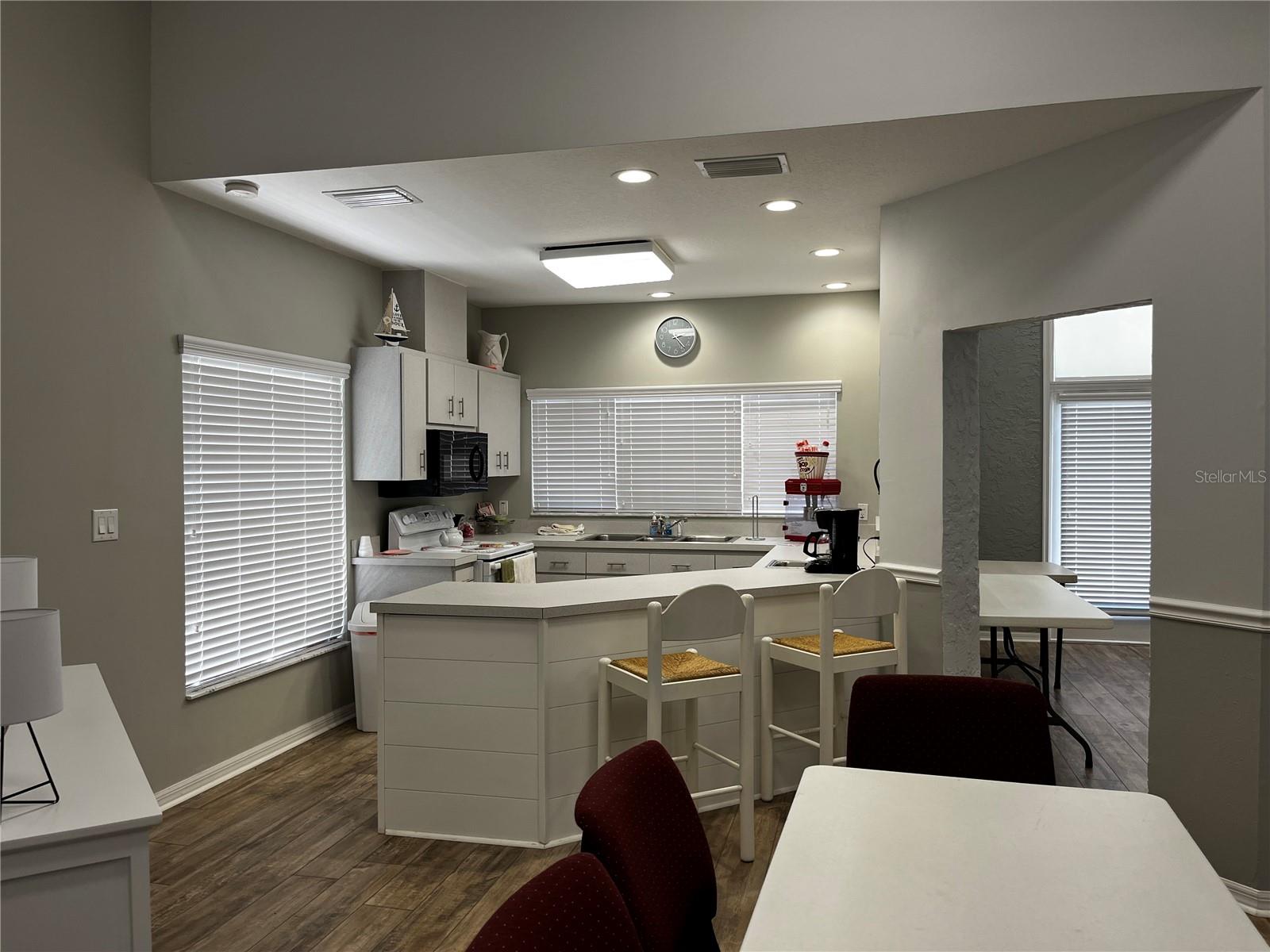 Image 49 of 58 For 6157 Silver Palm Way