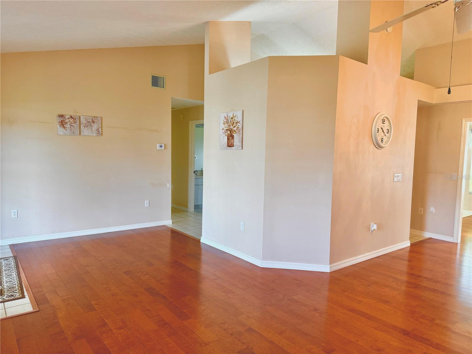 Image 9 of 58 For 6157 Silver Palm Way