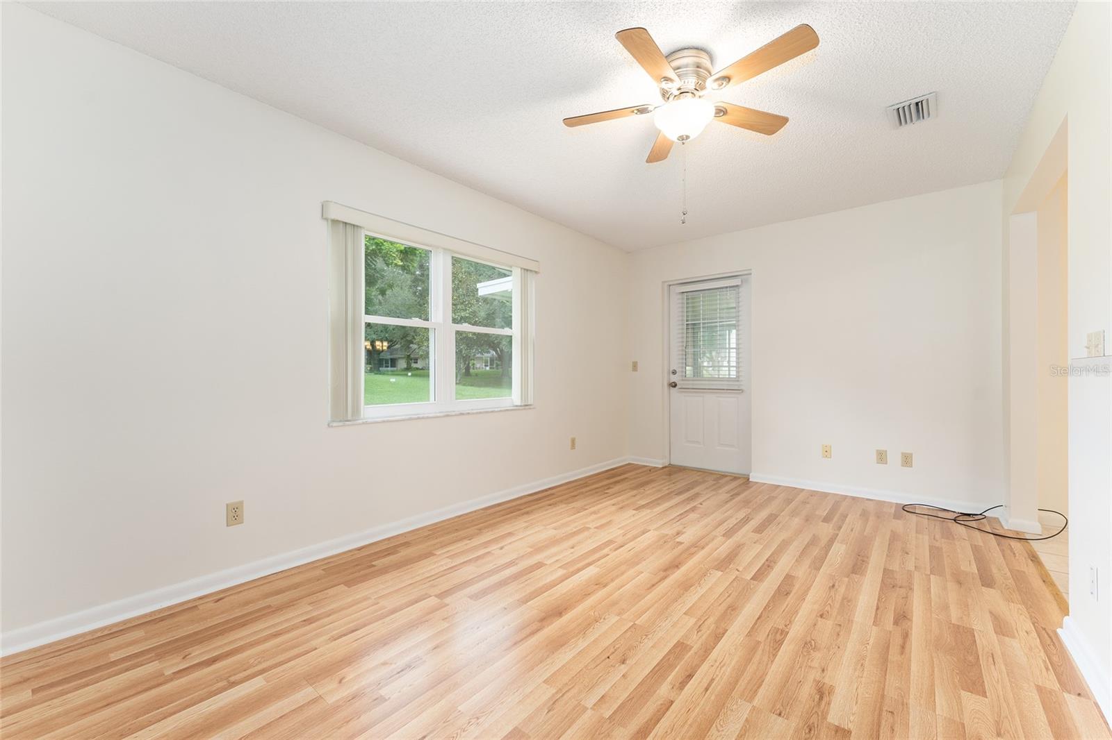 Image 38 of 61 For 9660 92nd Court C