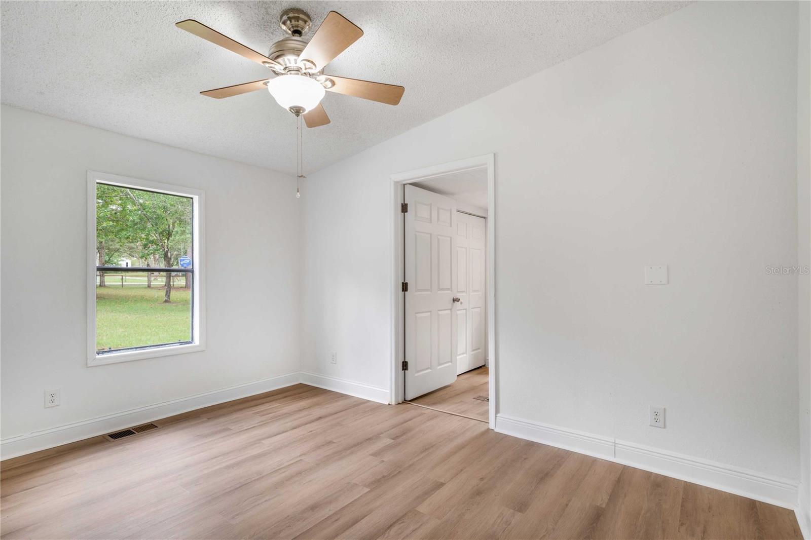 Image 21 of 95 For 3020 189th Avenue