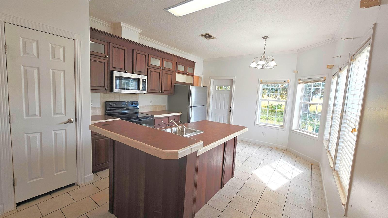 Image 15 of 54 For 40220 Bowtie Drive