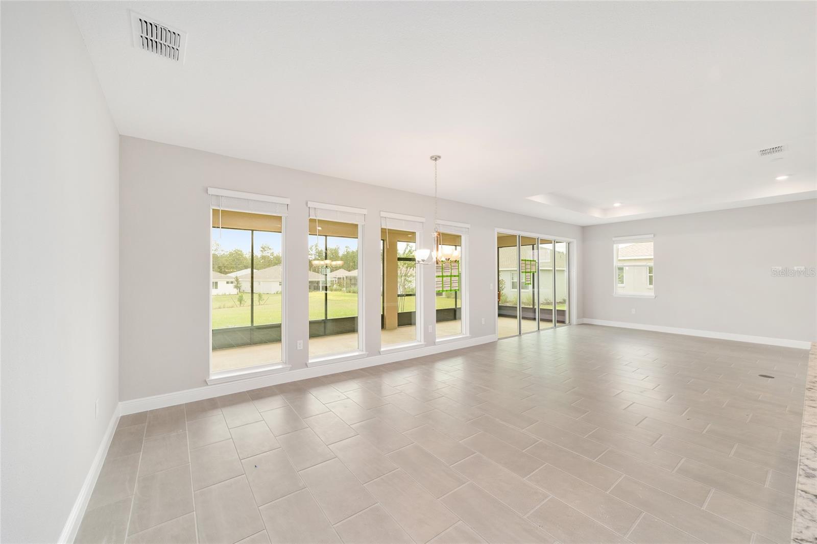 Image 16 of 47 For 10135 106th Circle