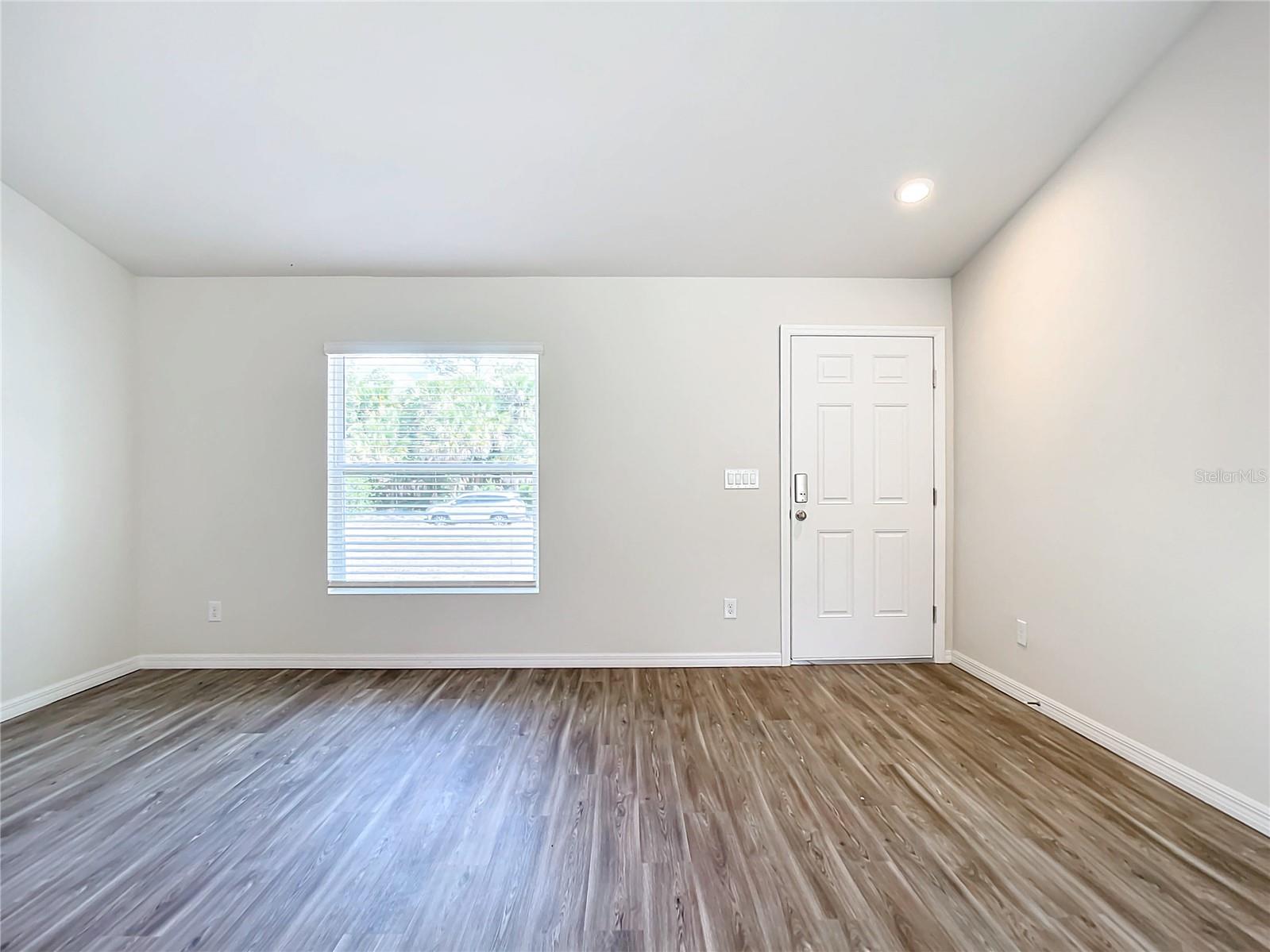 Image 5 of 20 For 14409 Chamberlain Boulevard