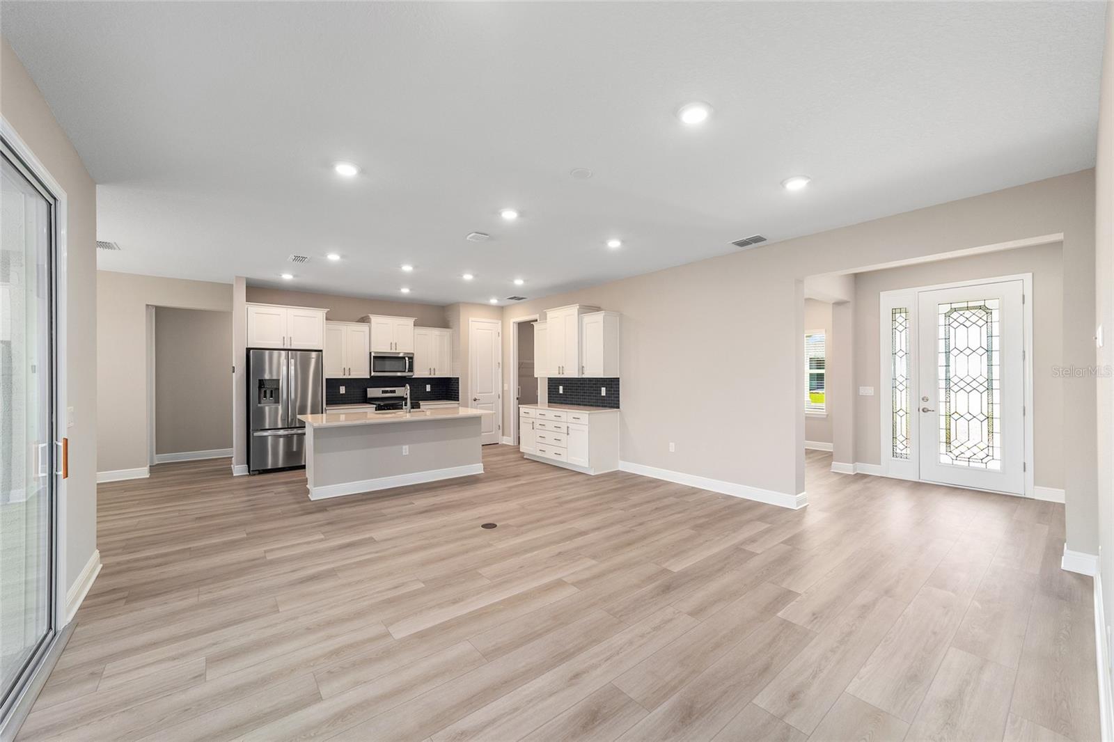 Image 11 of 37 For 9912 106th Circle