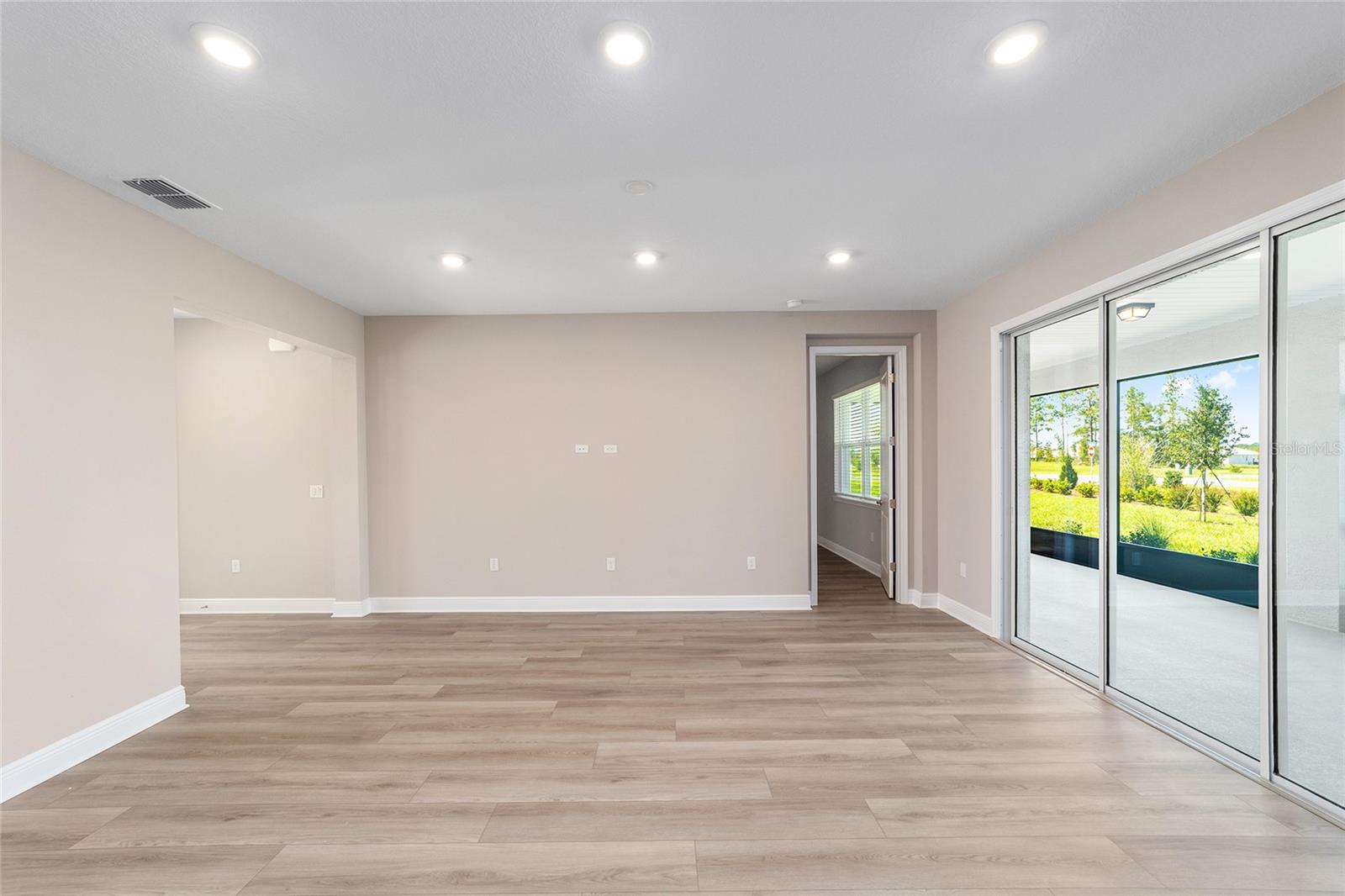 Image 13 of 37 For 9912 106th Circle