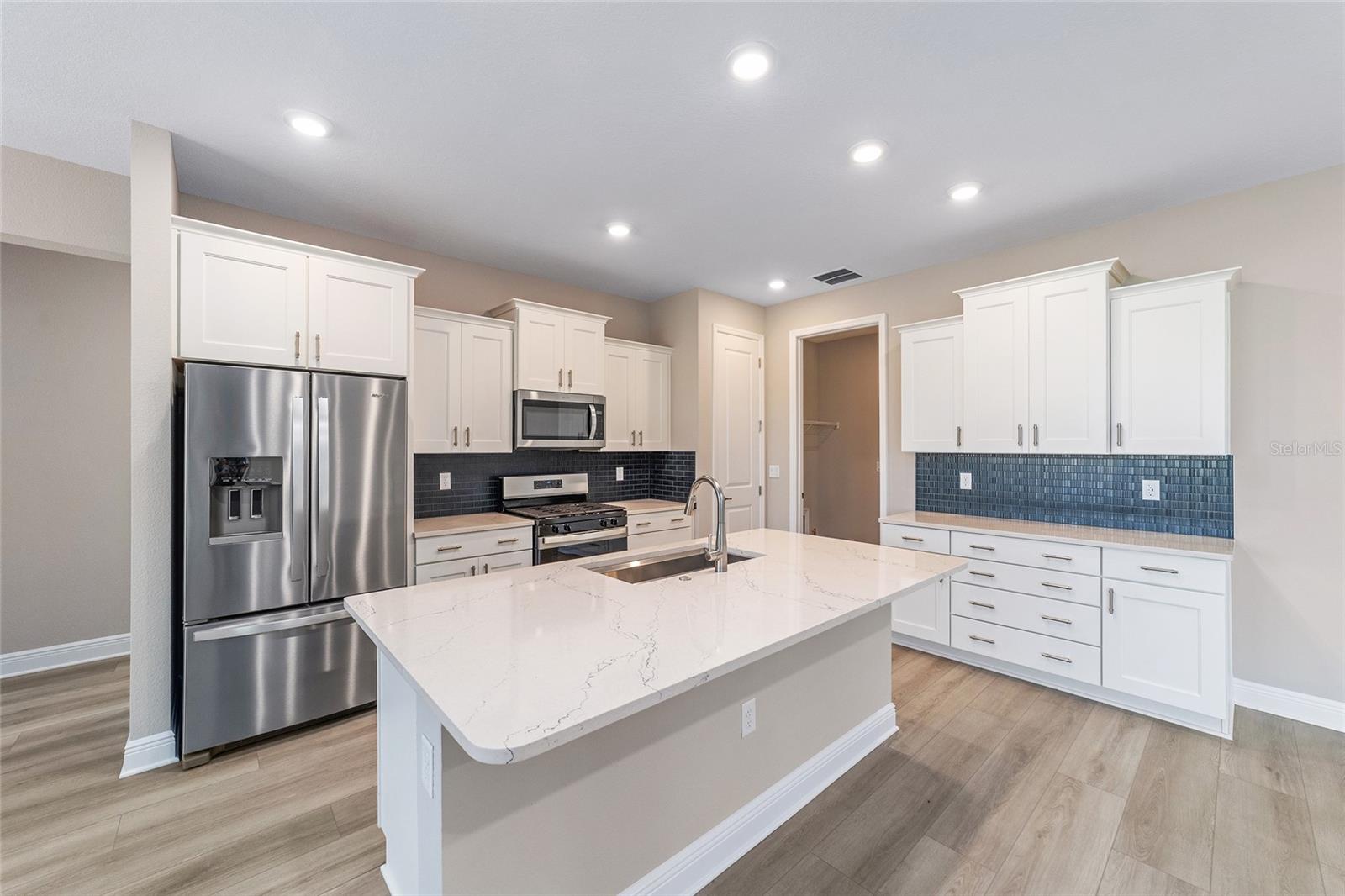 Image 16 of 37 For 9912 106th Circle