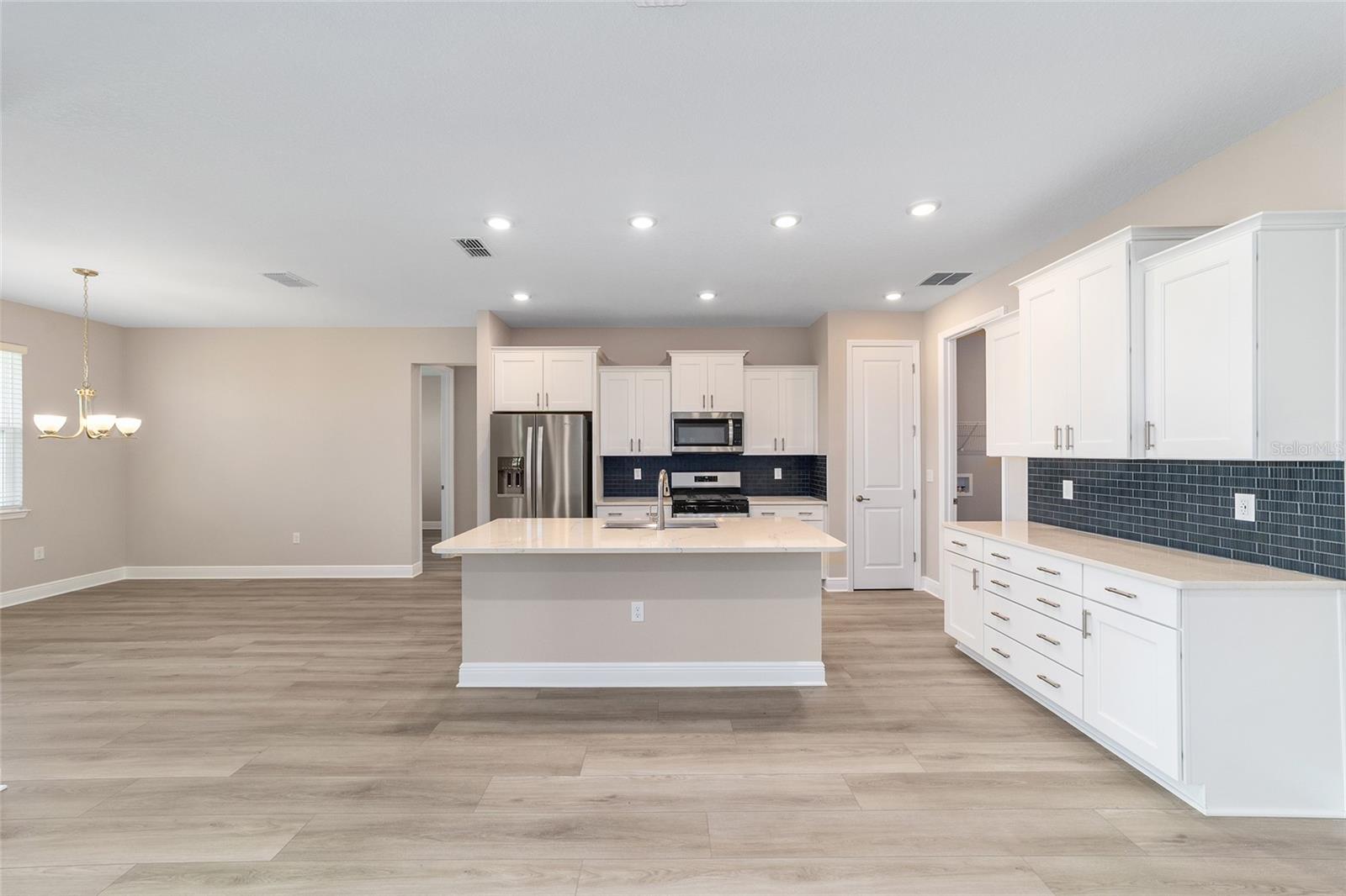 Image 17 of 37 For 9912 106th Circle