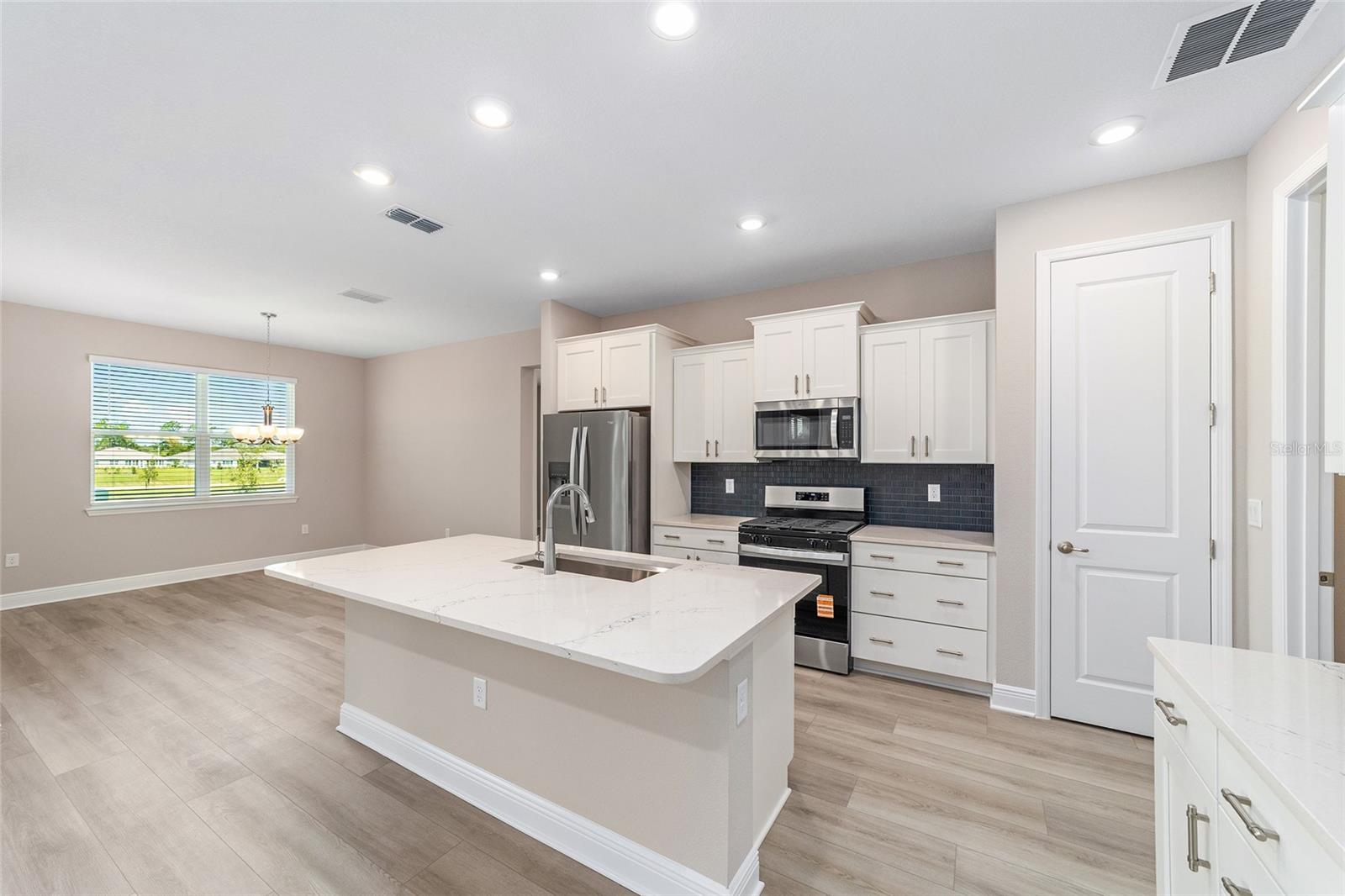 Image 18 of 37 For 9912 106th Circle