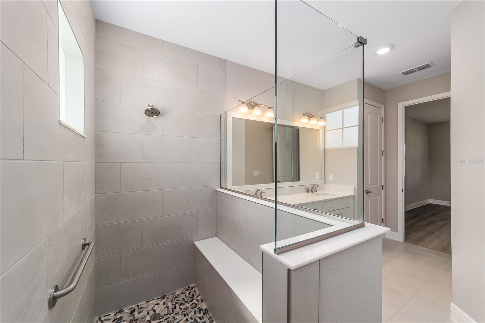 Image 23 of 37 For 9912 106th Circle