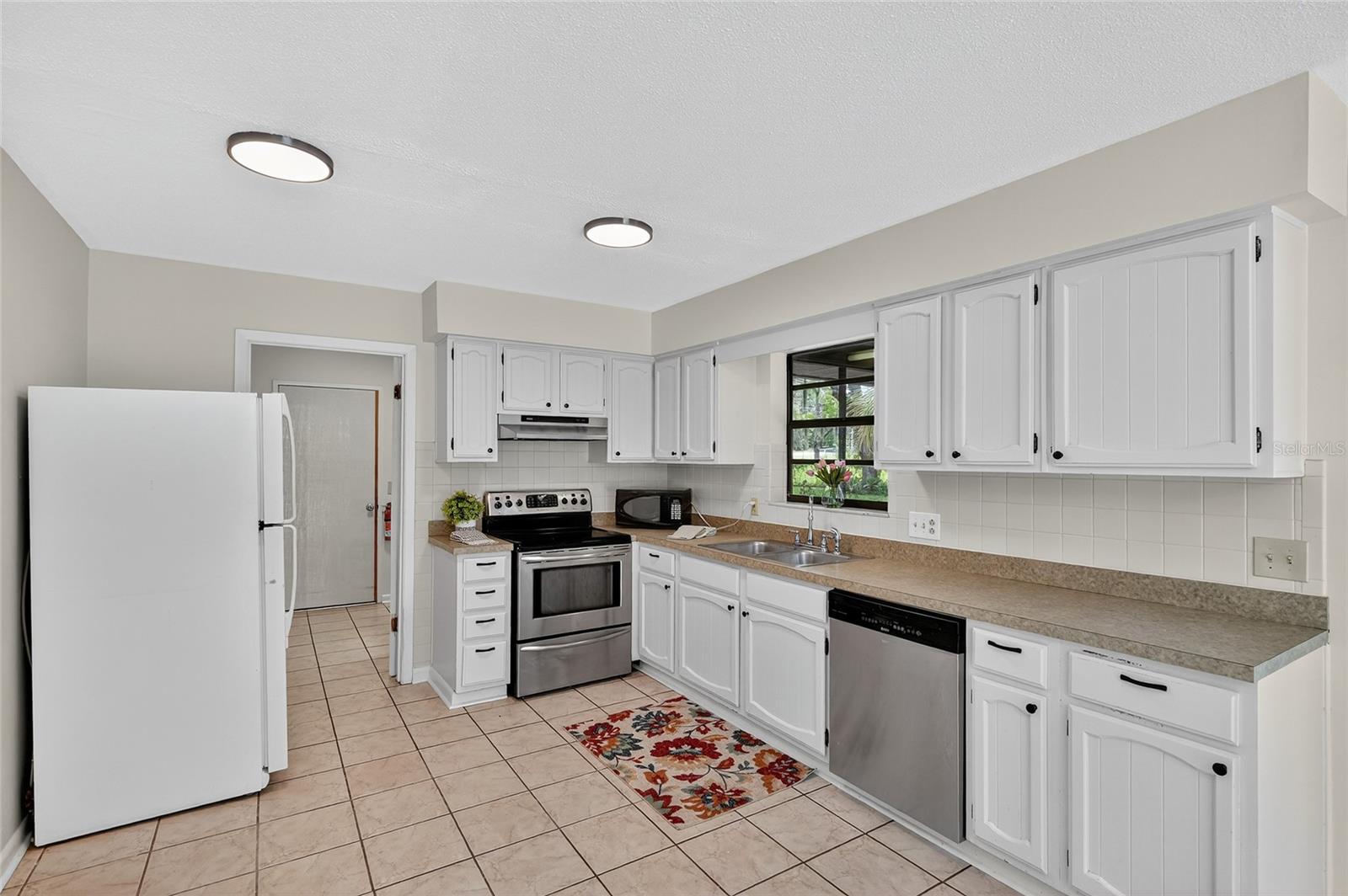 Image 28 of 80 For 12314 Oakleaf Terrace