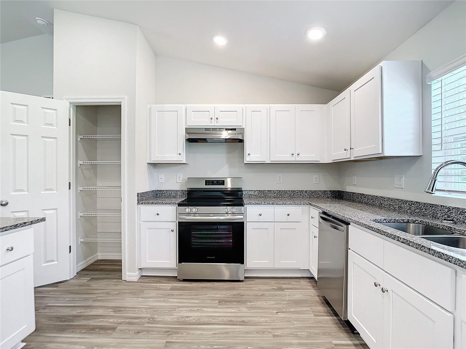 Image 9 of 24 For 772 Biscayne Drive