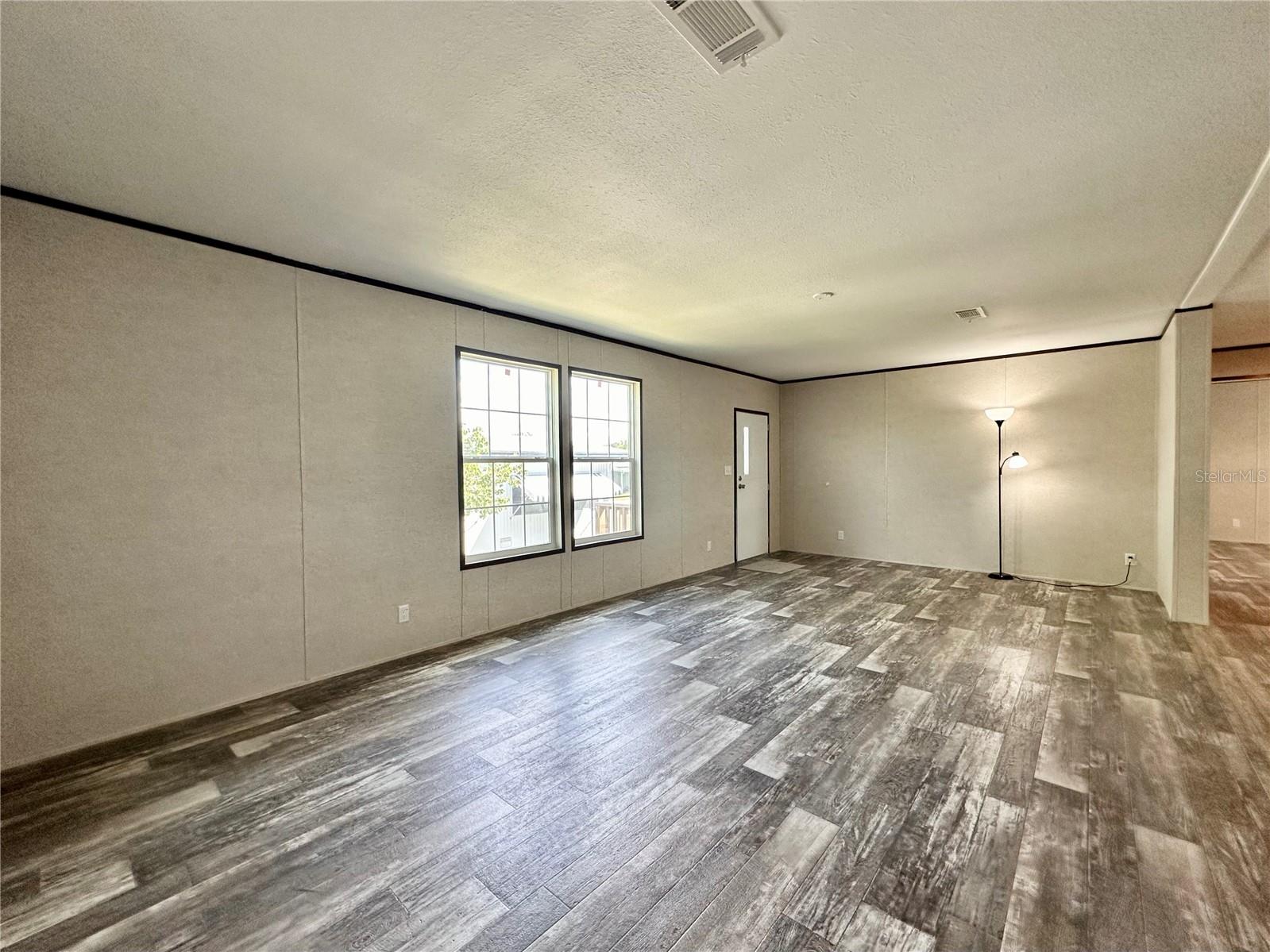 Image 11 of 24 For 8551 Electra Avenue