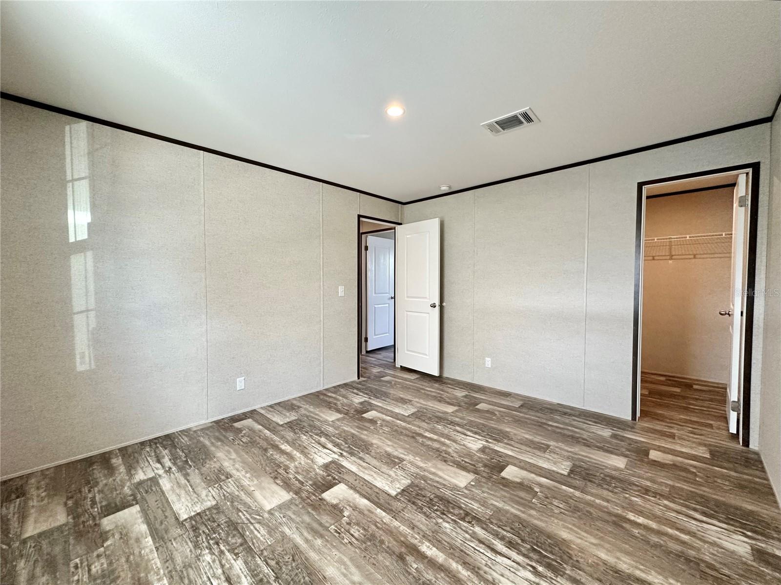 Image 19 of 24 For 8551 Electra Avenue