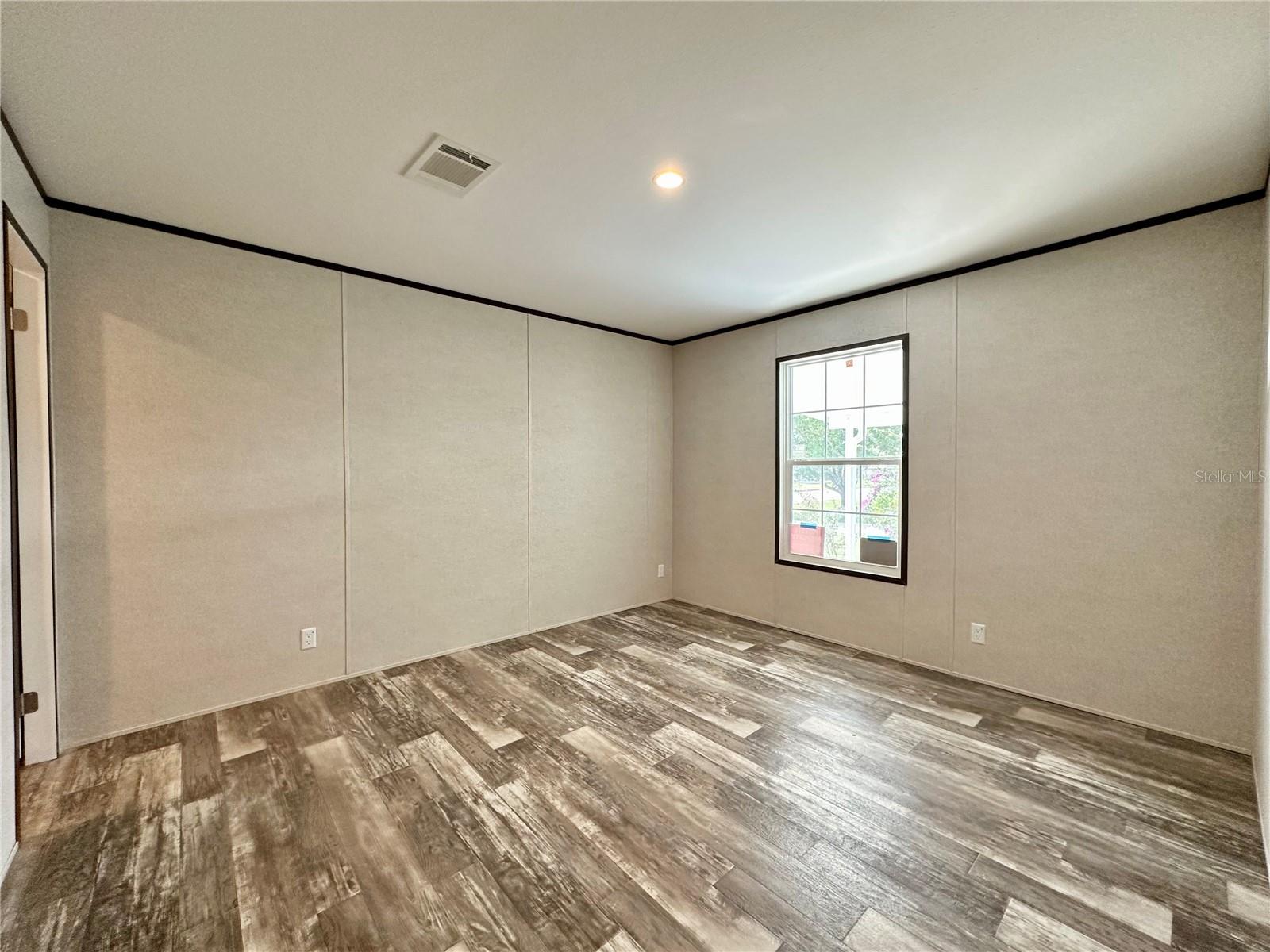 Image 20 of 24 For 8551 Electra Avenue