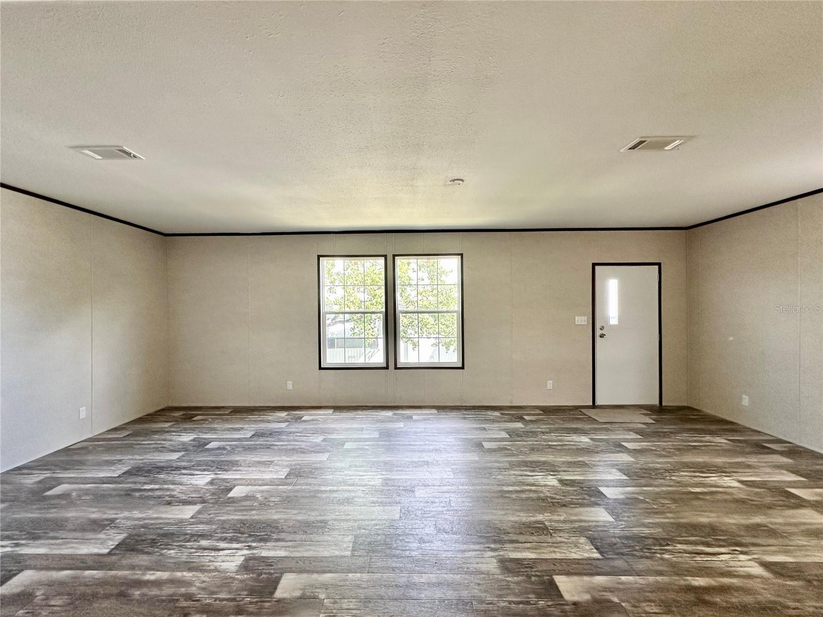 Image 4 of 24 For 8551 Electra Avenue