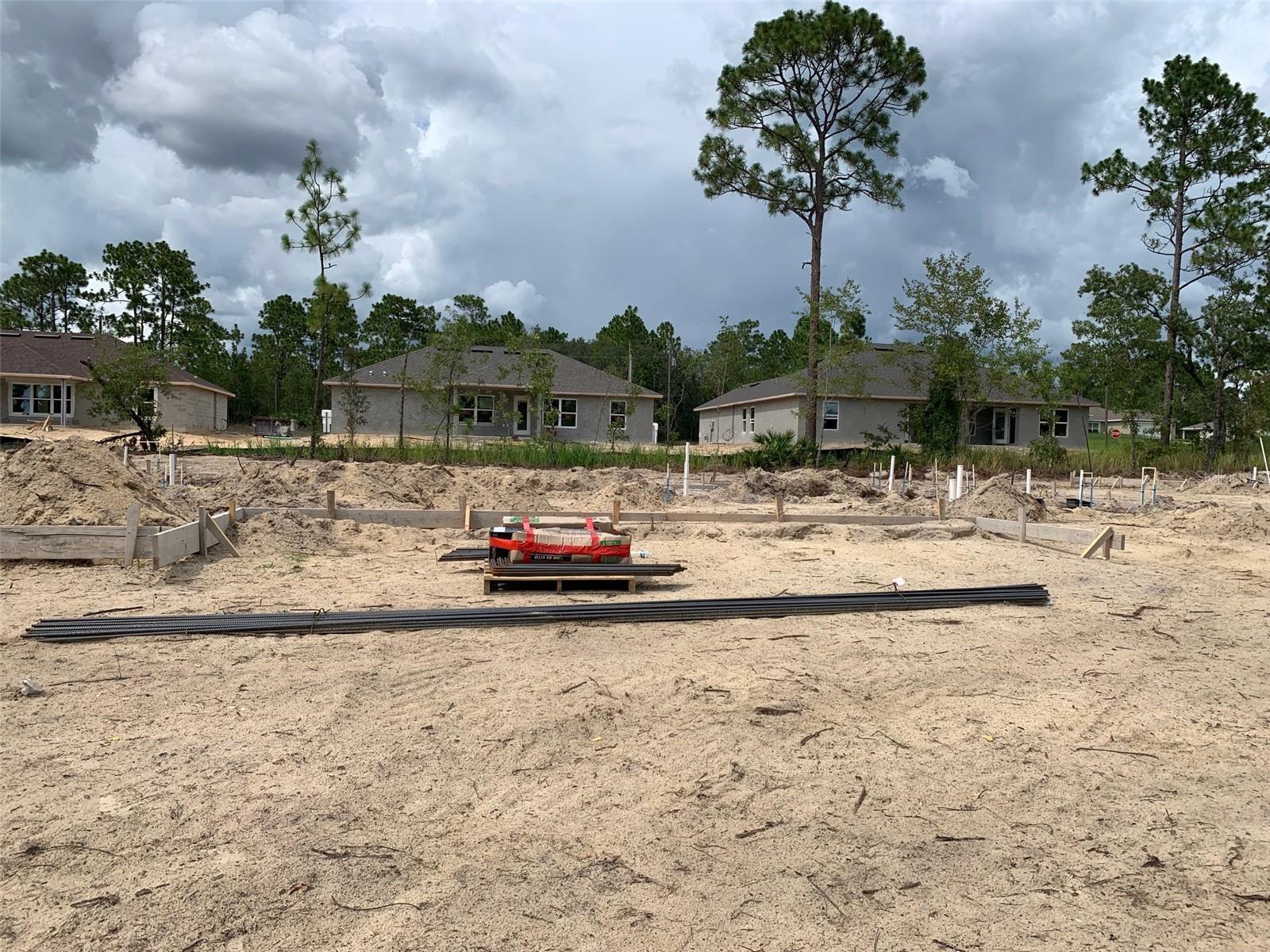 Listing photo id 2 for 2173 Say Drive