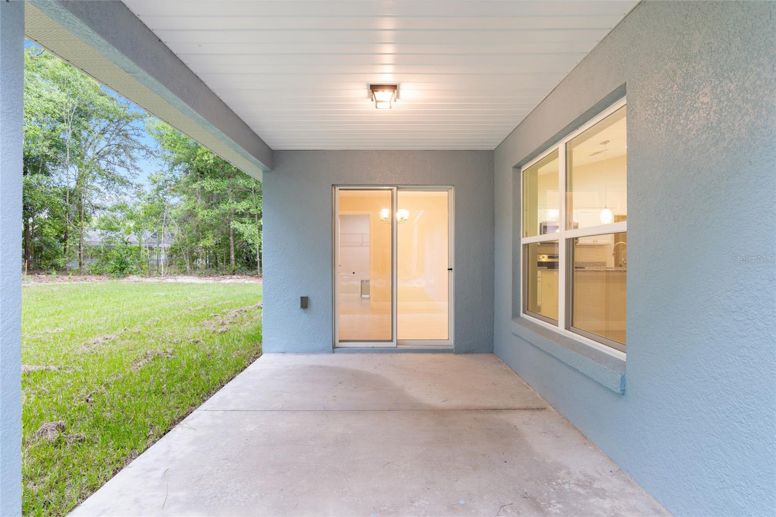 Listing photo id 22 for 2404 Devon Drive
