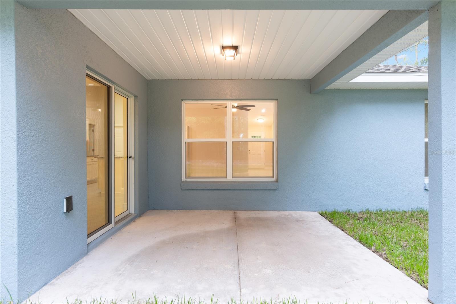 Listing photo id 23 for 2404 Devon Drive