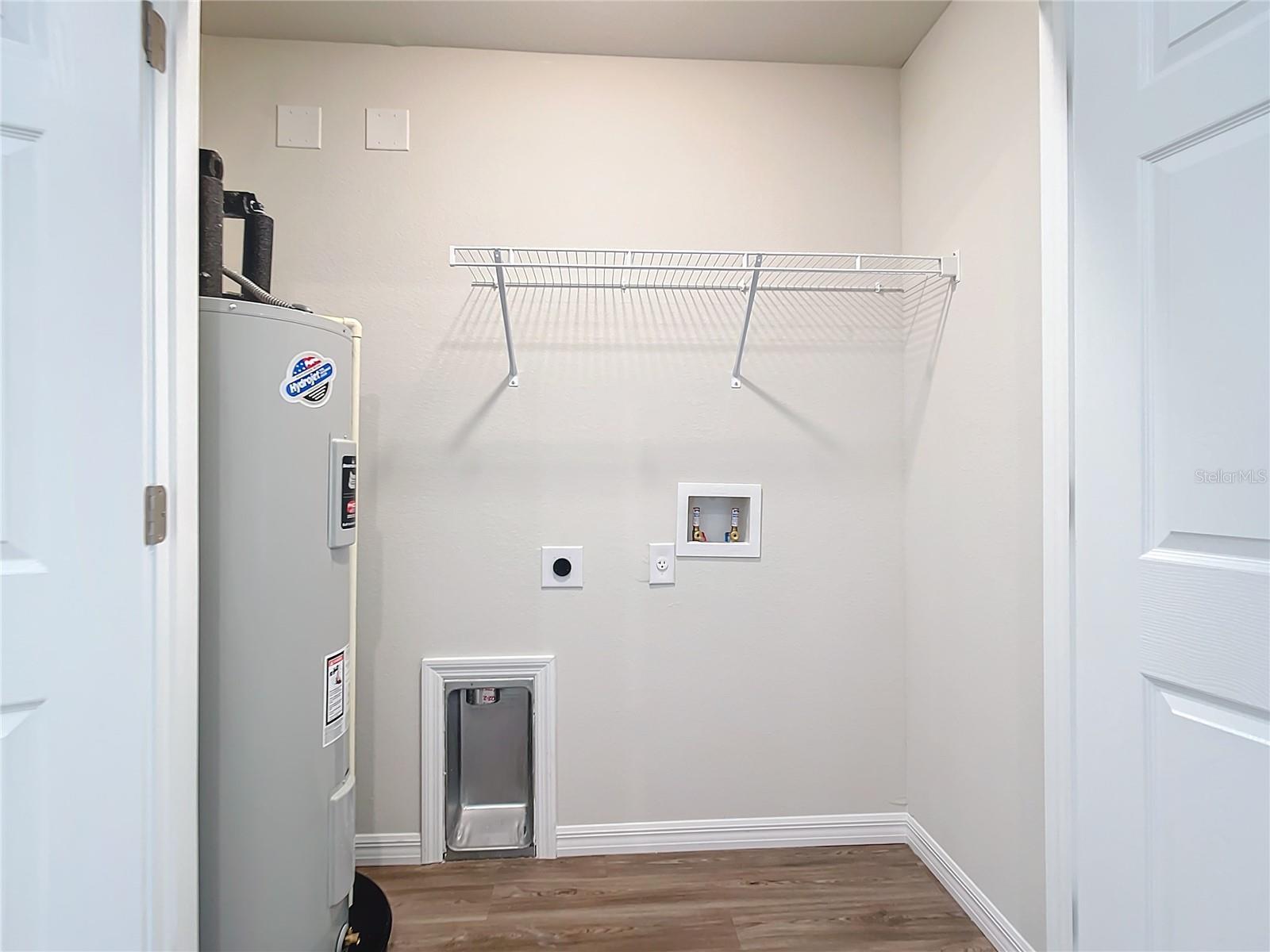 Image 10 of 10 For 2044 Hilton Street