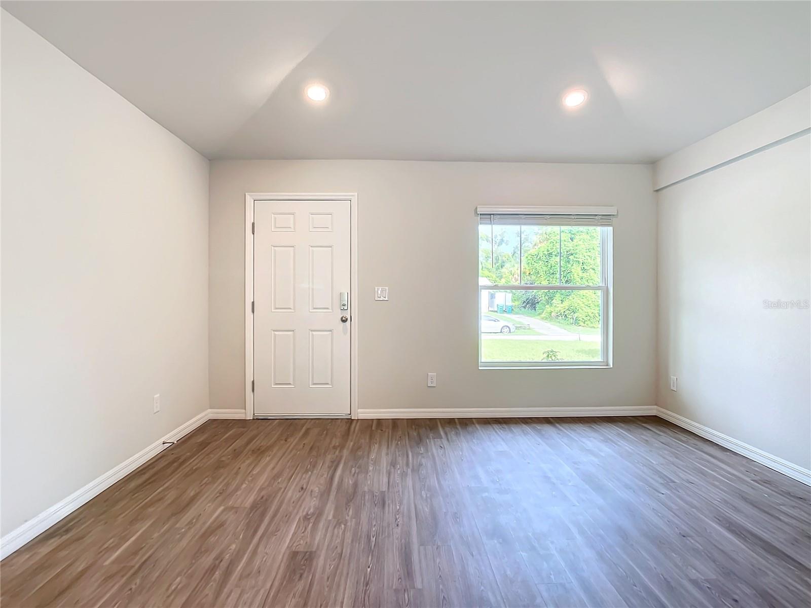 Image 3 of 10 For 2044 Hilton Street