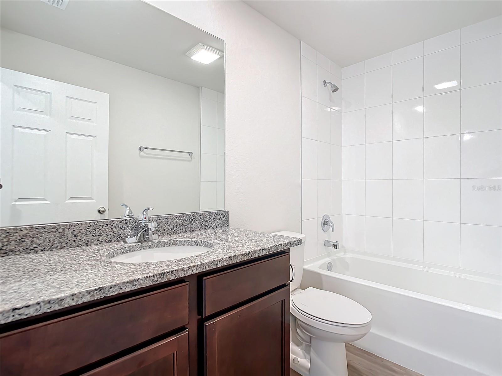 Image 9 of 10 For 2044 Hilton Street