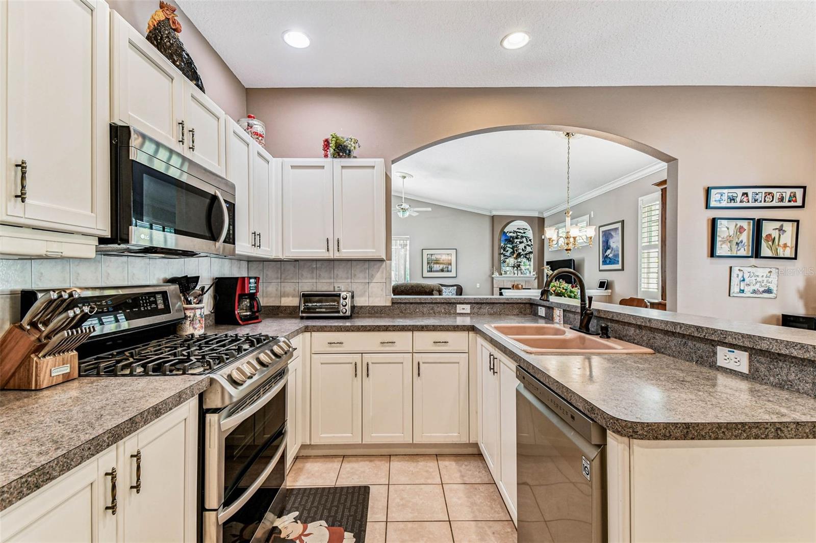 Image 23 of 95 For 9408 Edenton Way