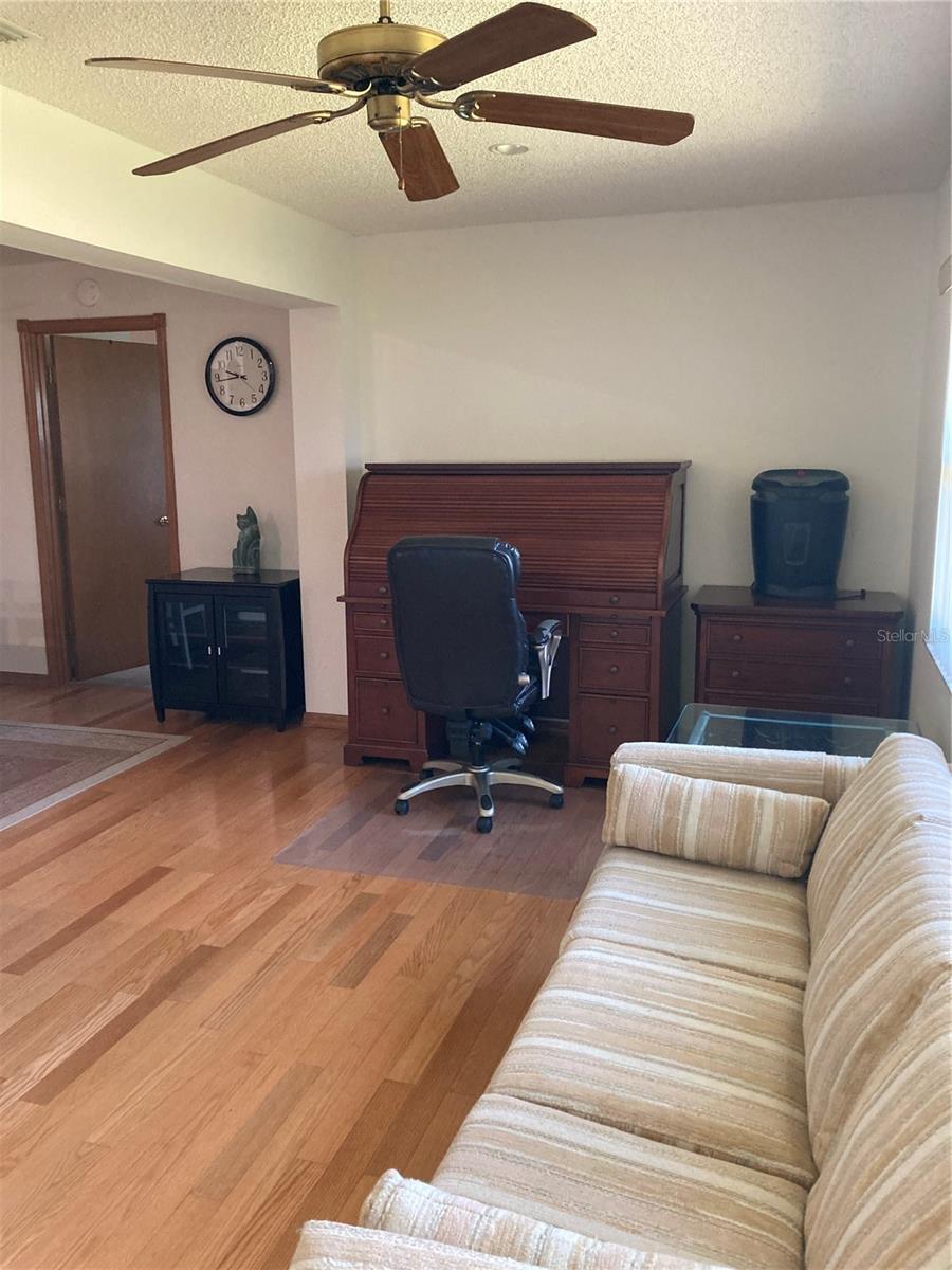 Image 13 of 28 For 8931 98th Street Unit A