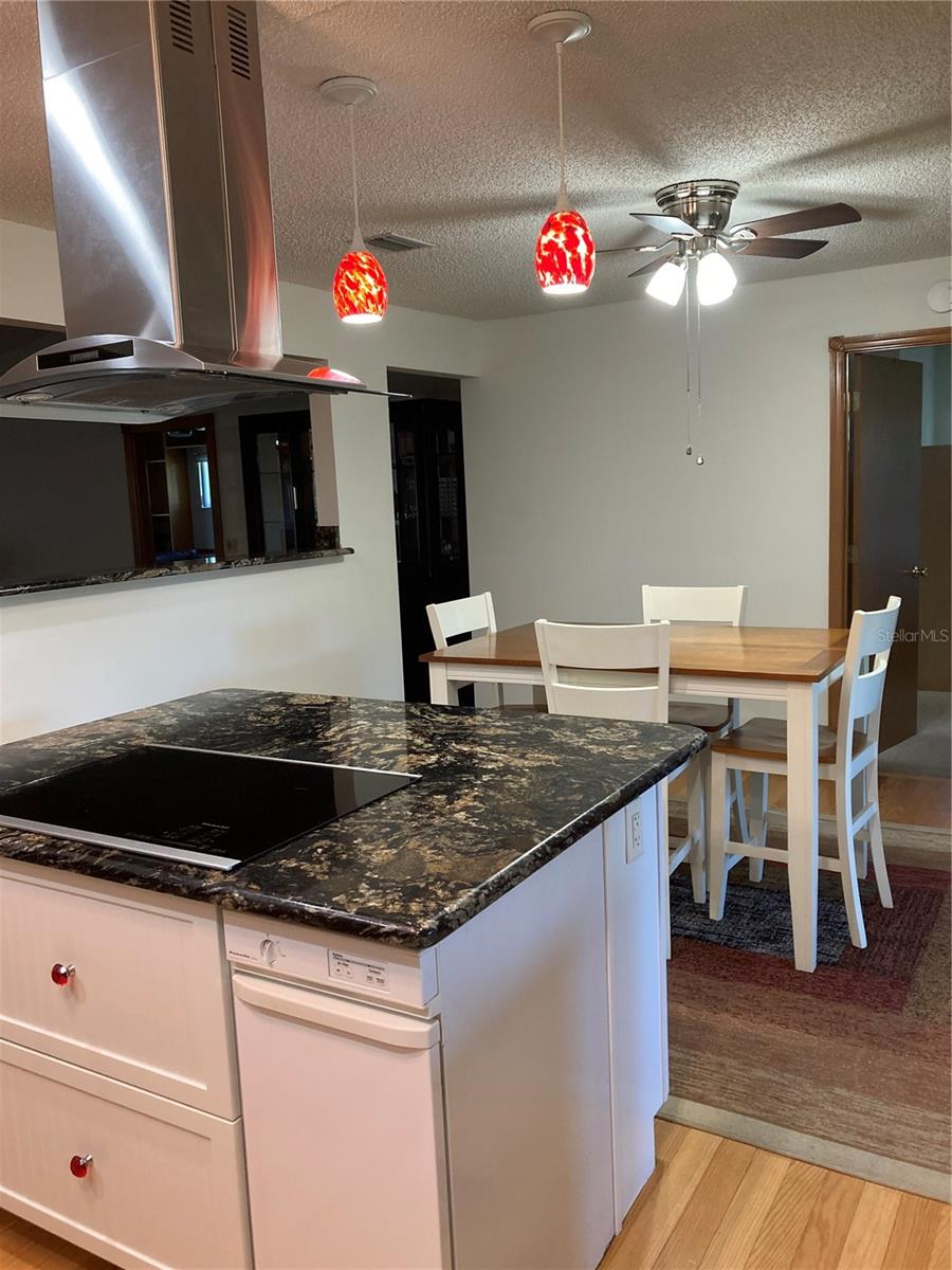 Image 9 of 28 For 8931 98th Street Unit A