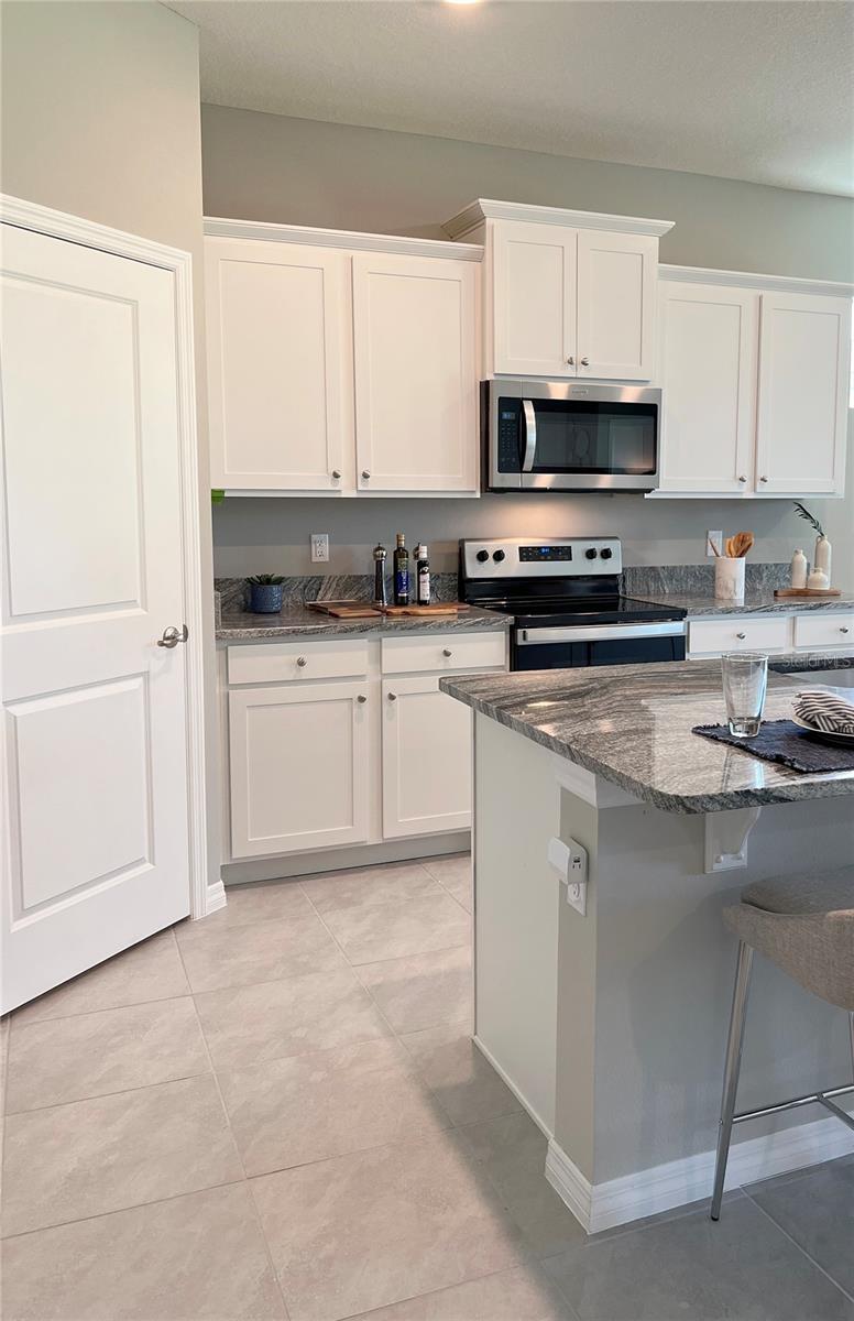 Image 13 of 49 For 4701 51st Terrace Road